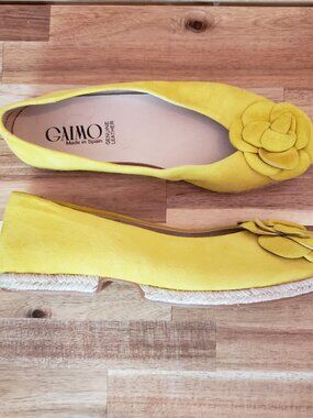 Gaimo Yellow Leather Espadrille flats w/ flower on toe - size 39